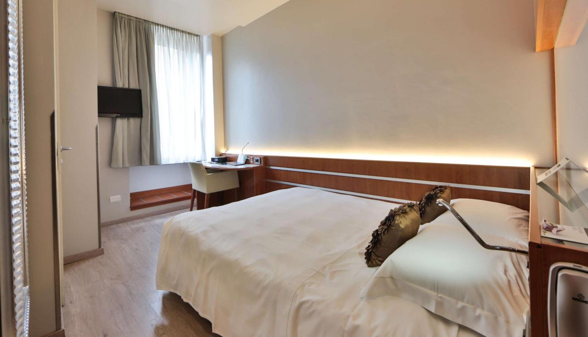 Western Madison 4* Milan