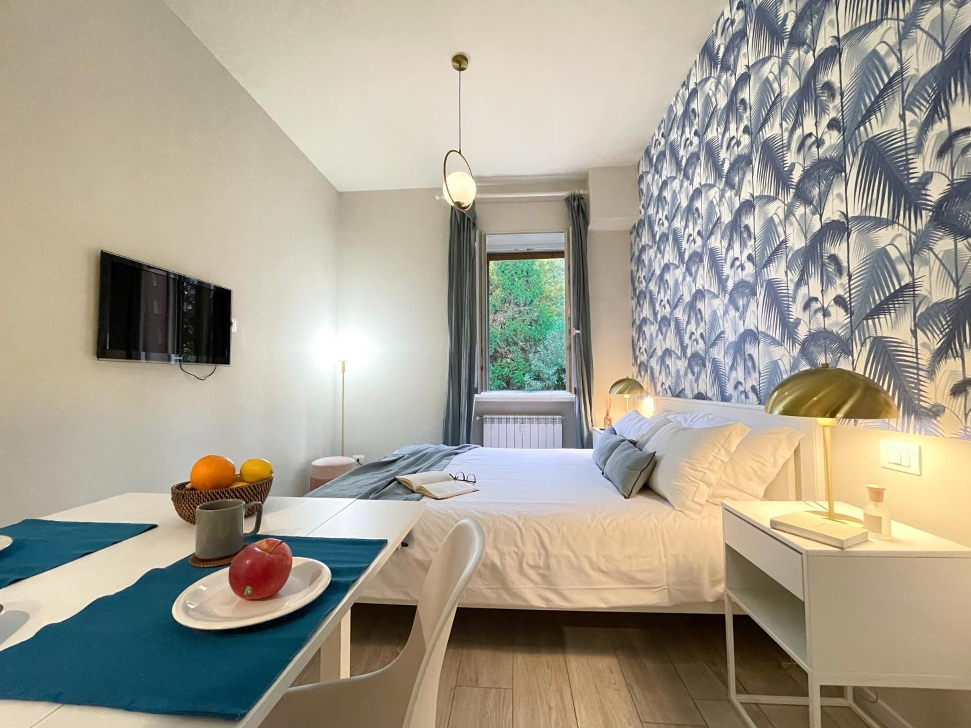 Blue Palm Jungle Self Checkin Design * Milan