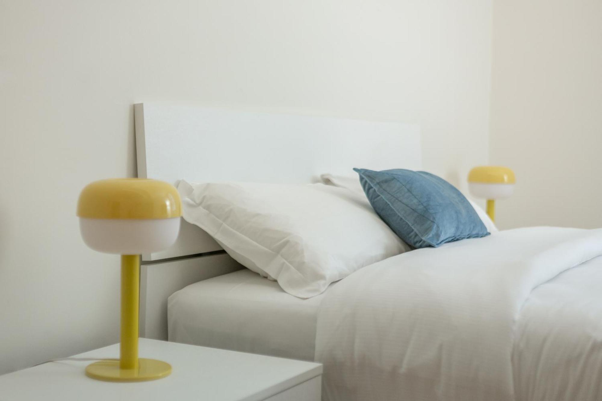 Apartment Charming 2-bedroom In Milanese Building Milan