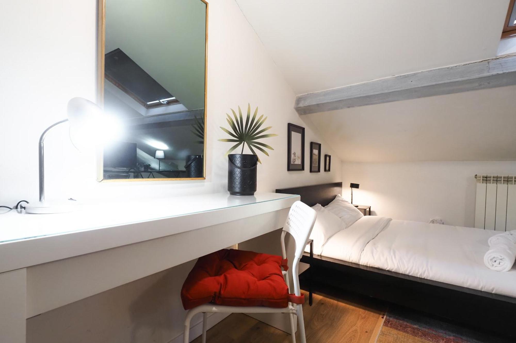 Primopiano - Crespi Apartment *