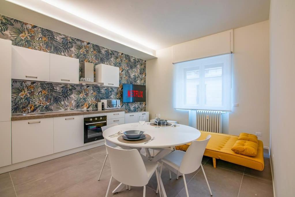 Modern Apartment Ac, Wifi Next To 2 Metro Line Stations And City Life Area * Milan