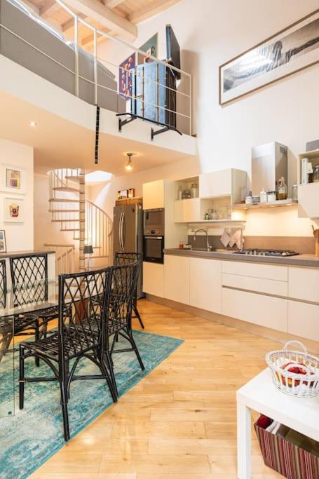 Apartment Spacious Loft Onebdroom Fiera Area - Mirable Pm Milan