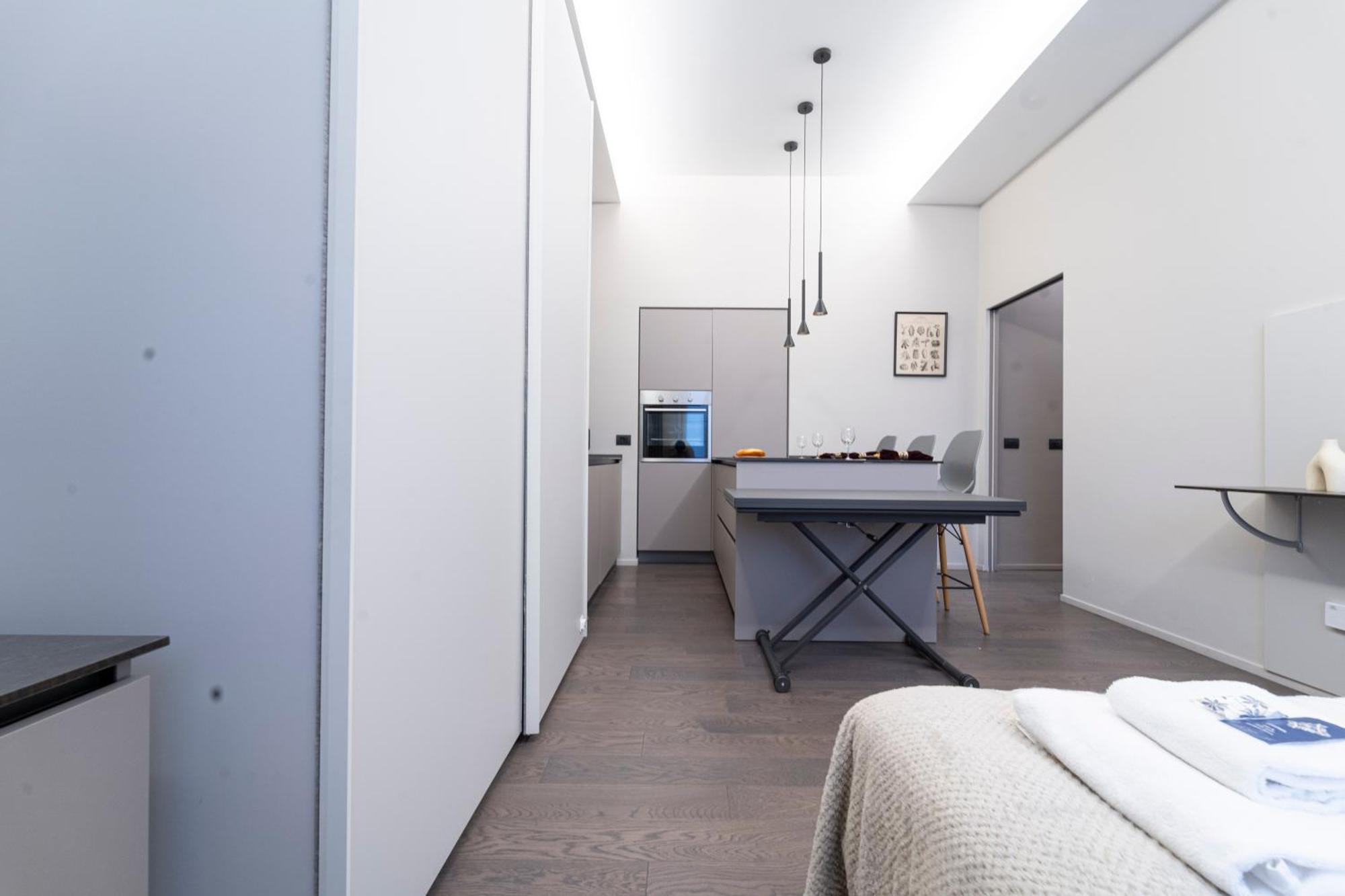 Apartment Designed In Center Gae Aulenti Area With Ac, Wifi And Subway Airport Connected Steps From Station Milan