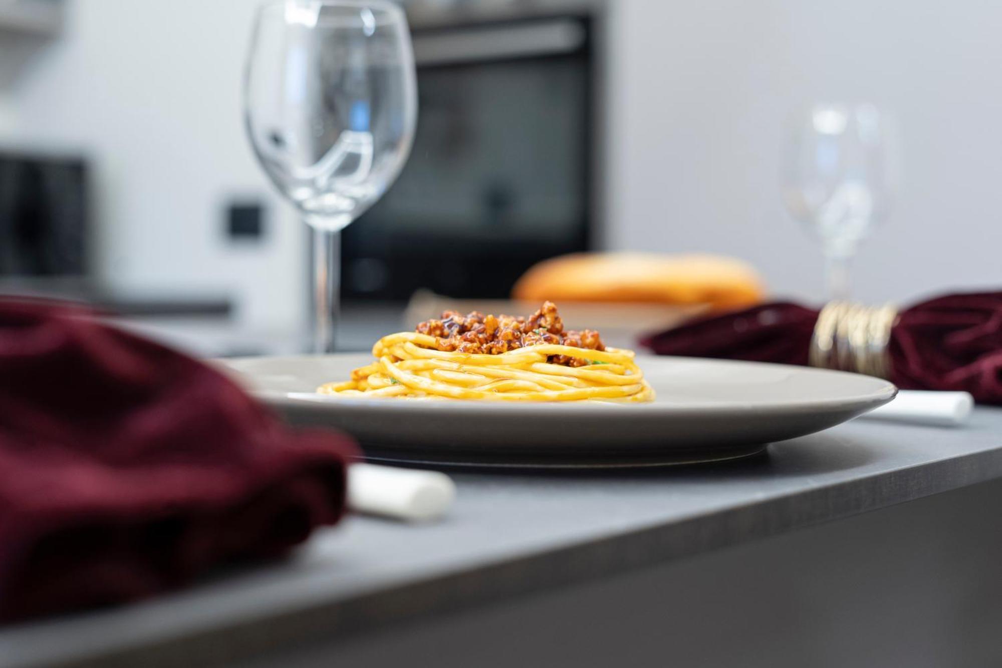 Designed In Center Gae Aulenti Area With Ac, Wifi And Subway Airport Connected Steps From Station Apartment Milan