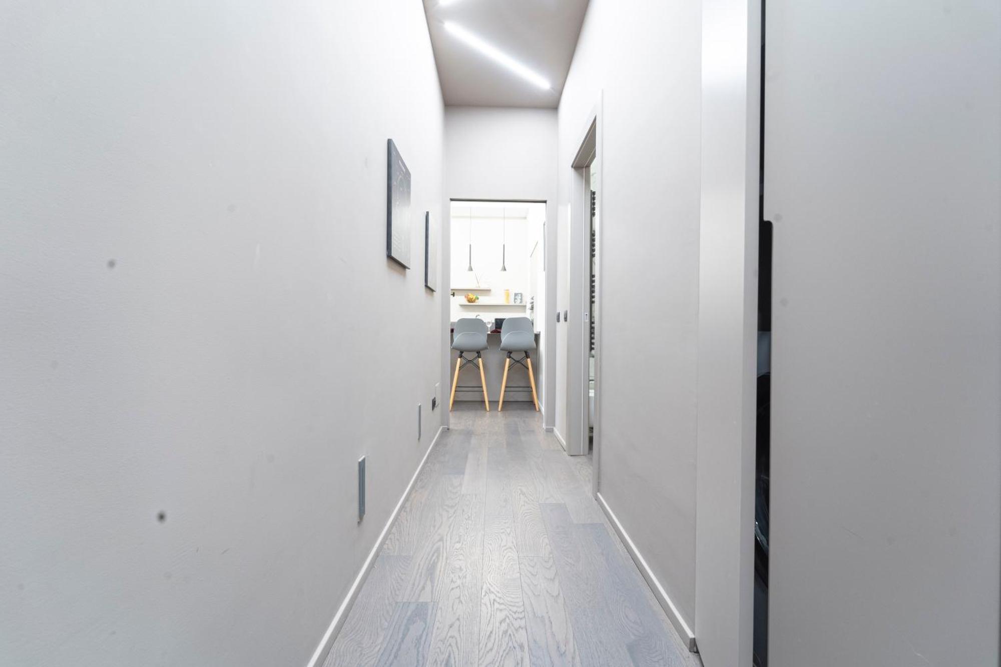 Designed In Center Gae Aulenti Area With Ac, Wifi And Subway Airport Connected Steps From Station Milan