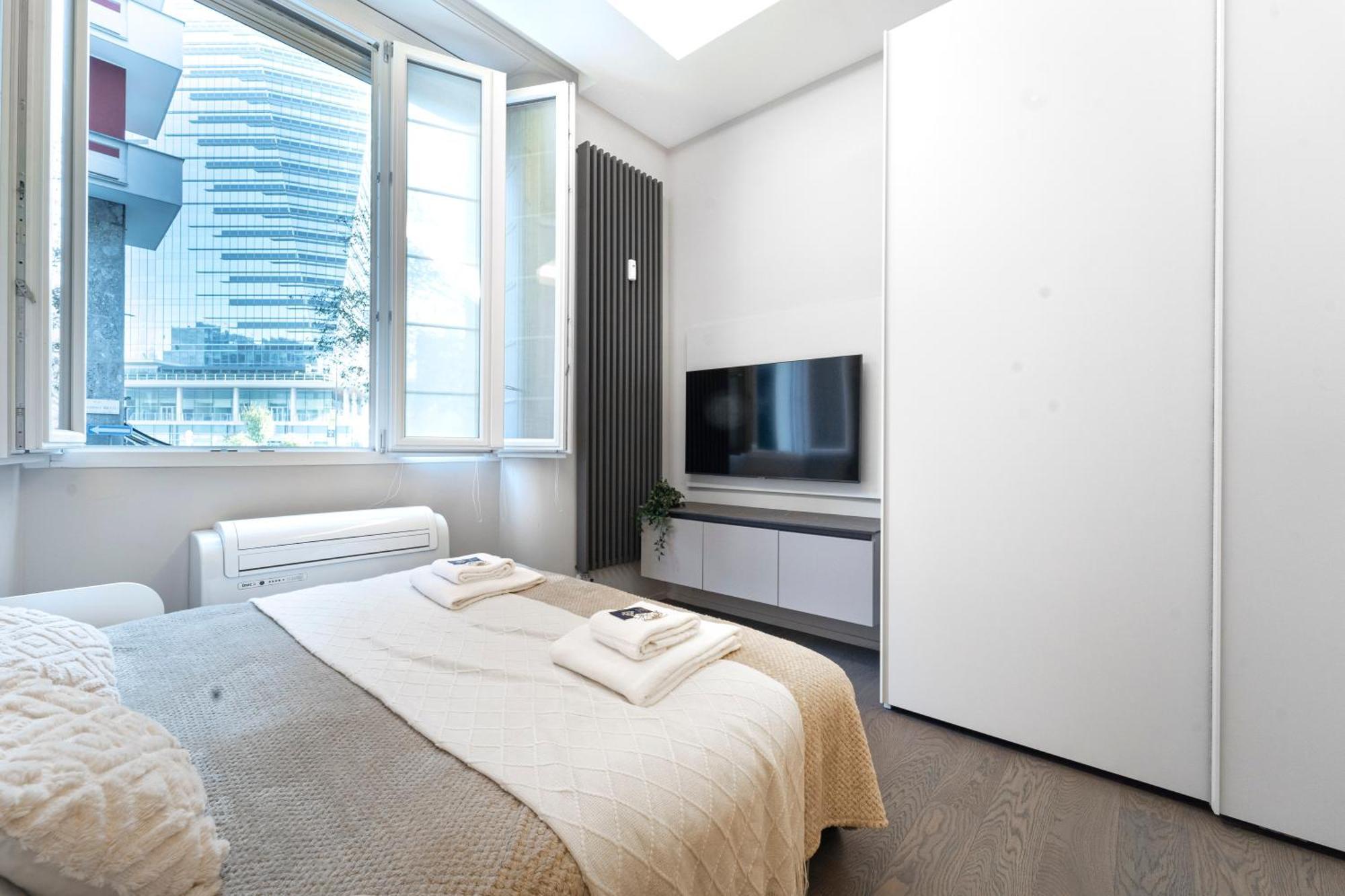 Designed In Center Gae Aulenti Area With Ac, Wifi And Subway Airport Connected Steps From Station * Milan