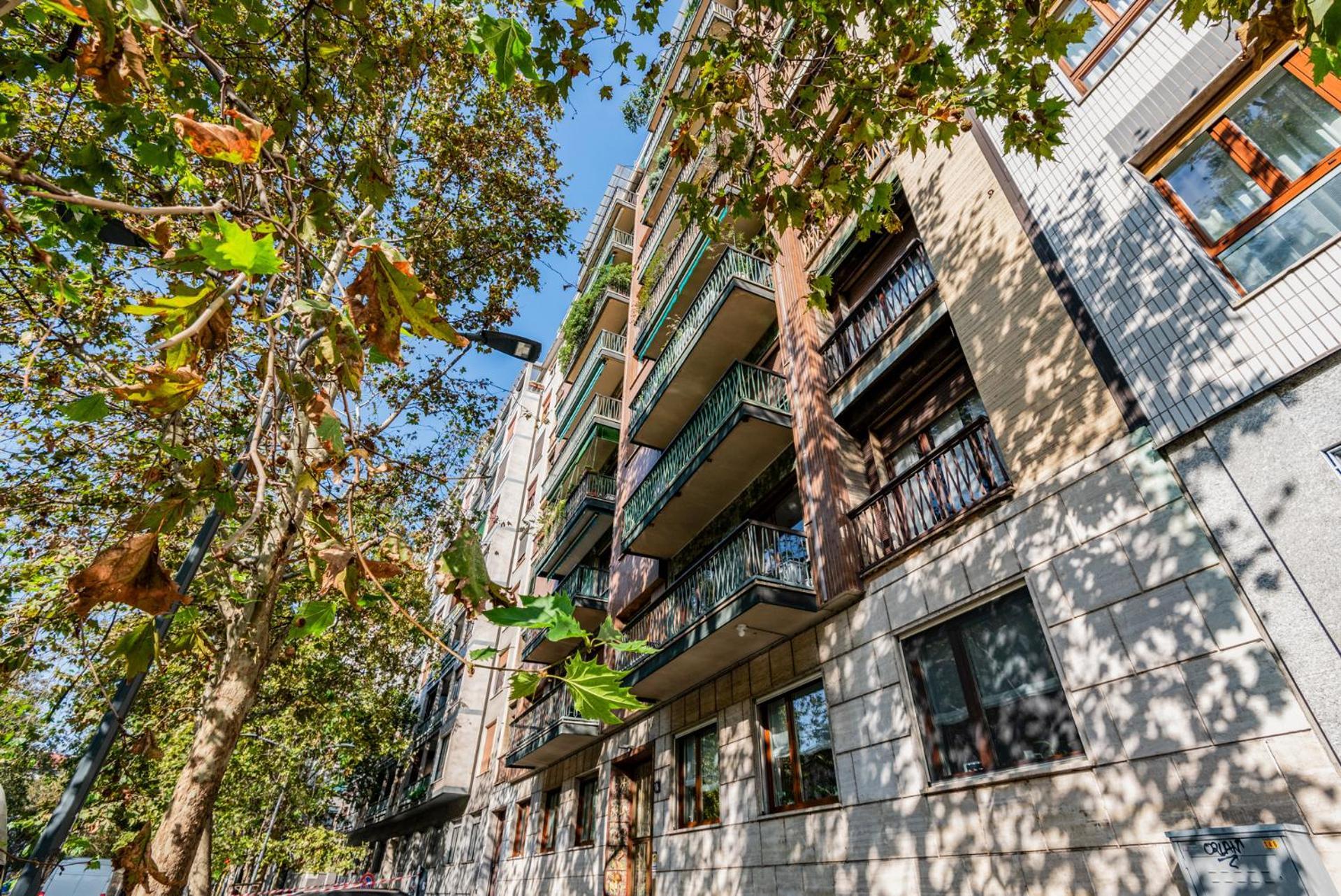 Brand New Via Melzi D'eril 18 4 Pax Apartment