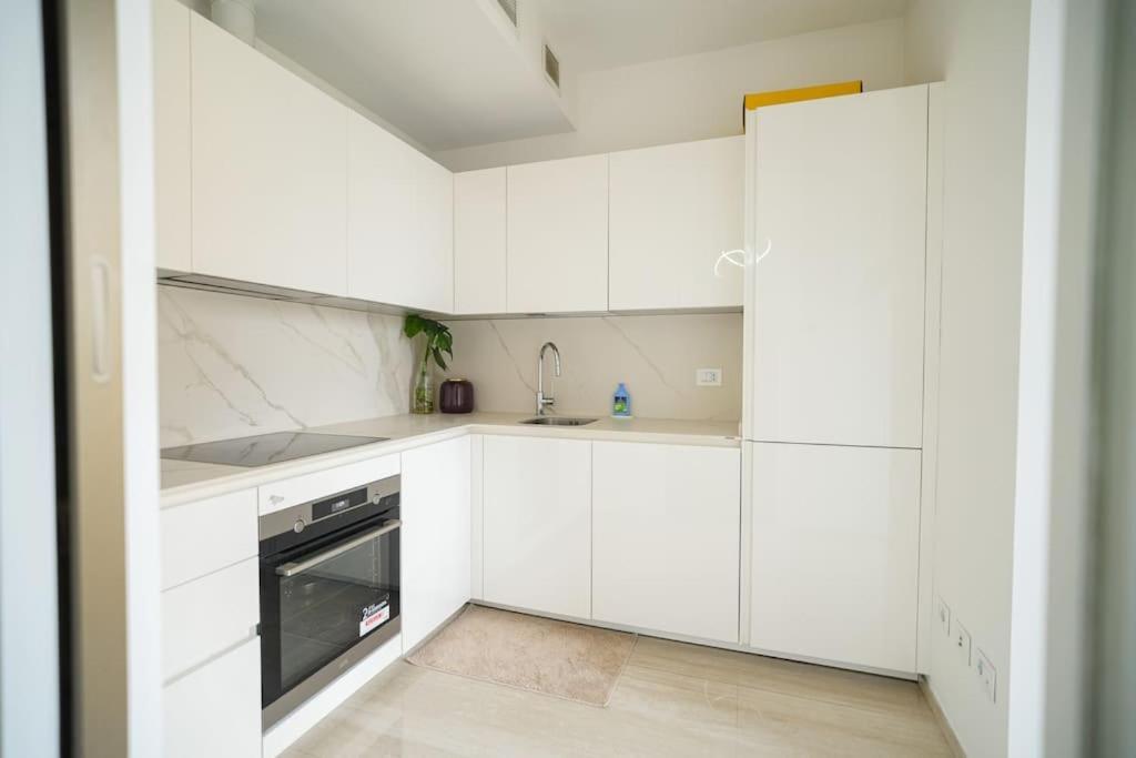 Isola 10 * Milan