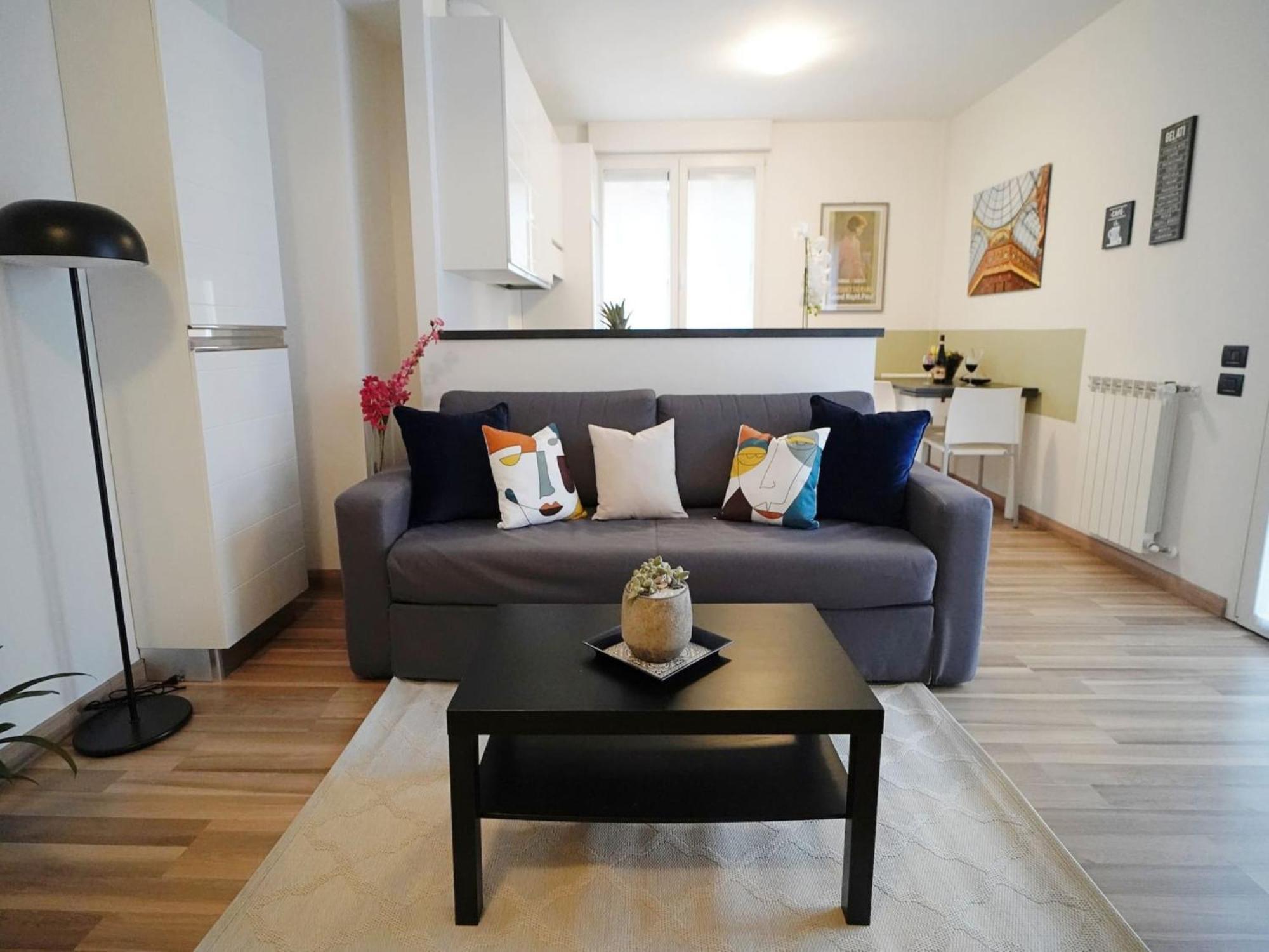 Candiani F2 Trilocale 2 Livelli Appartamento Milano