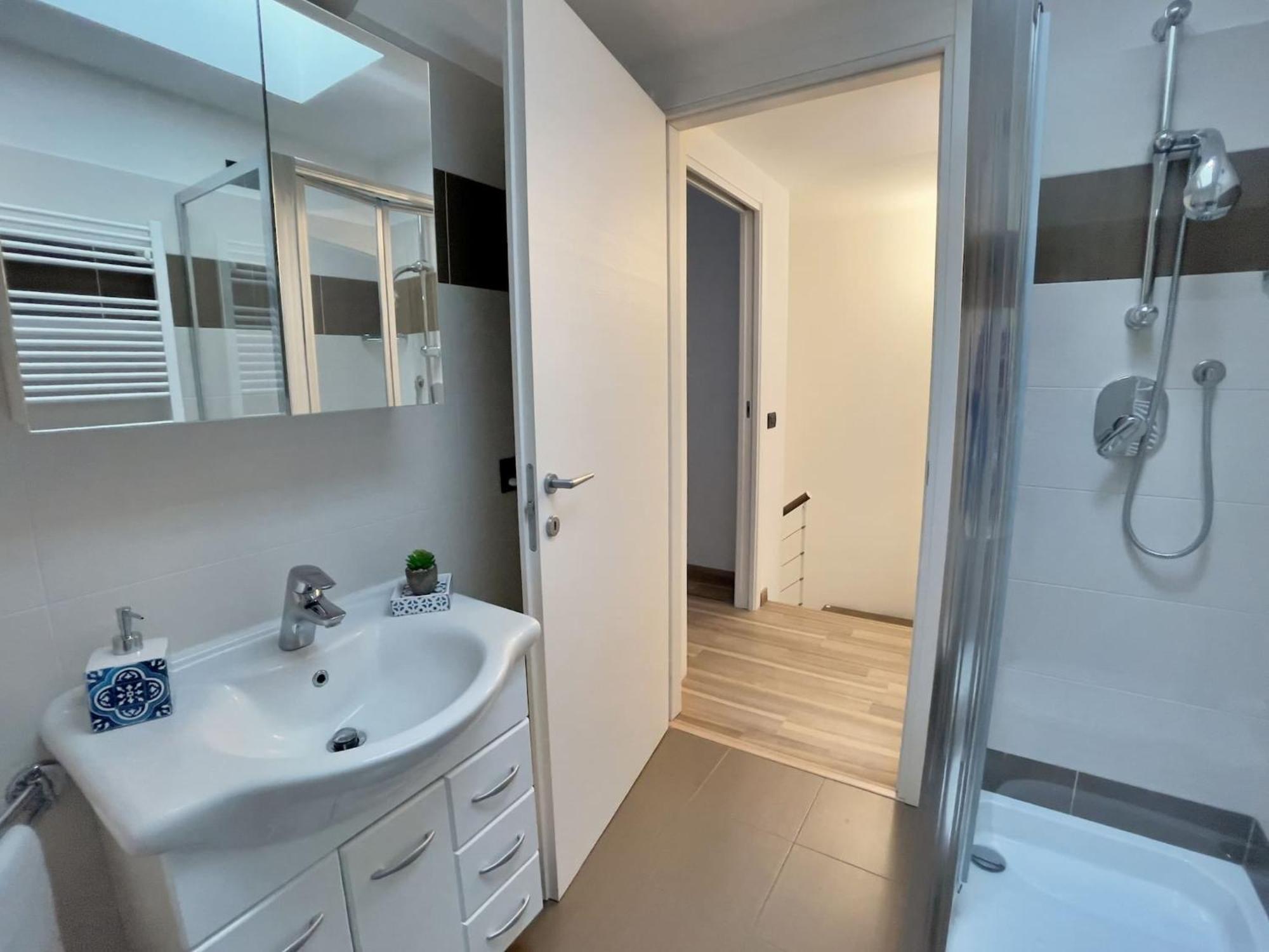 Apartment Modern Near Center Milan