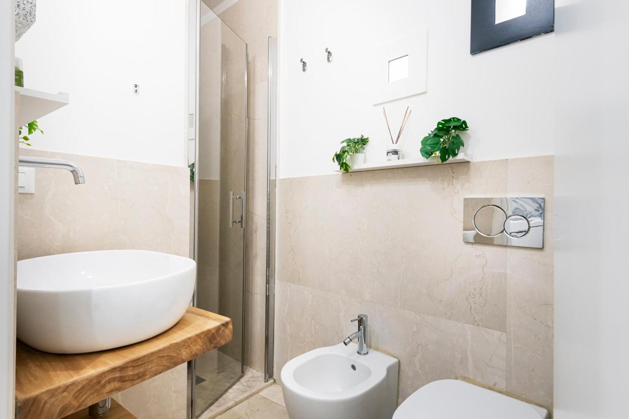 Amazing, New & Fully Furnished In Duomo *