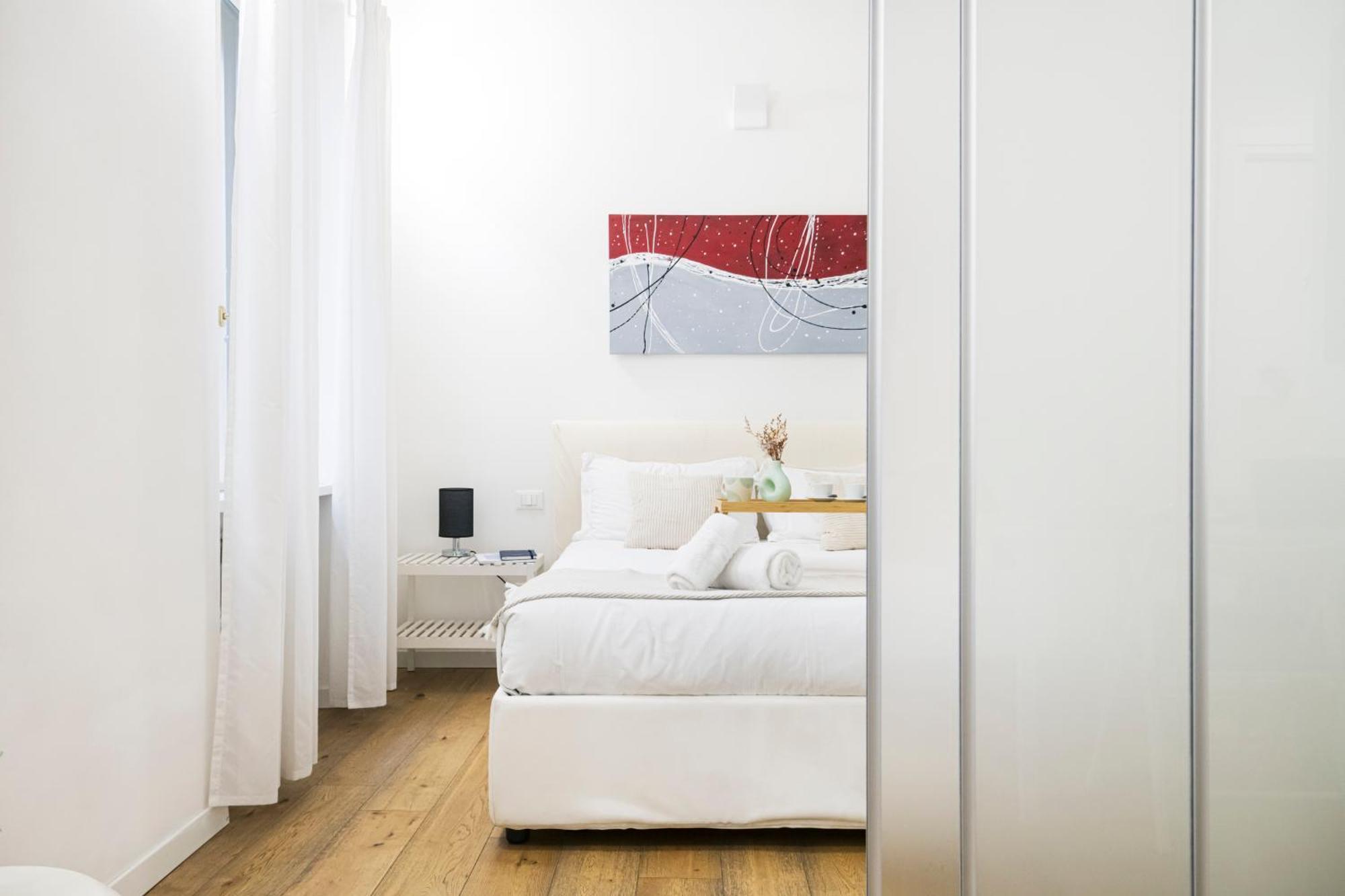 Apartment Amazing, New & Fully Furnished In Duomo Milan