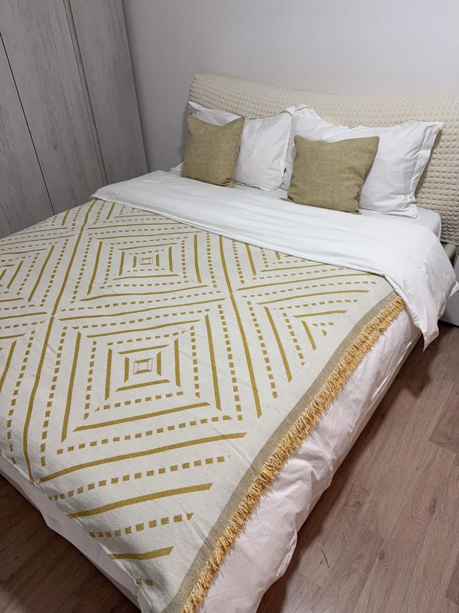 Spacious 3br Flat Bignami Apartment Milan