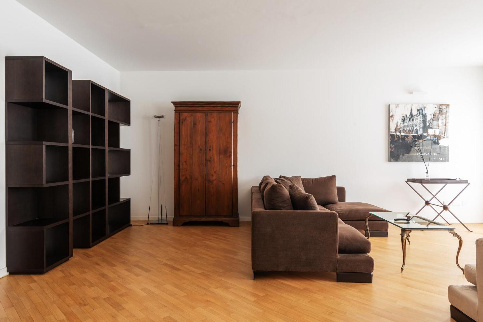 Ampio E Luminoso Trilocale In Zona Moscova Apartment *