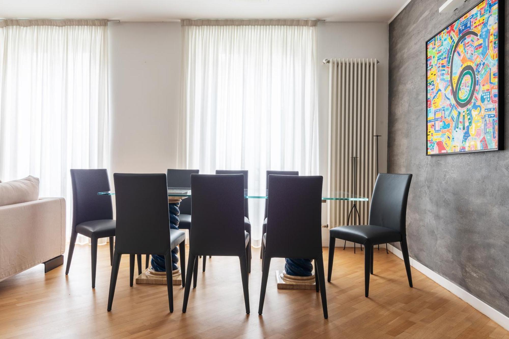 Apartment Ampio E Luminoso Trilocale In Zona Moscova