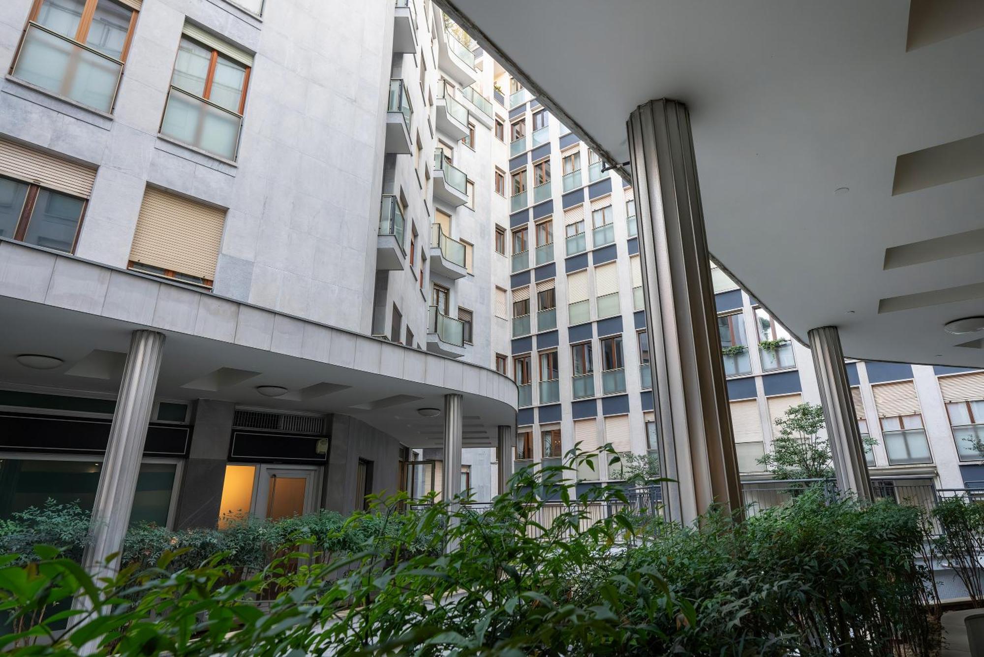 Santa Tecla Living Parini 9 Milan