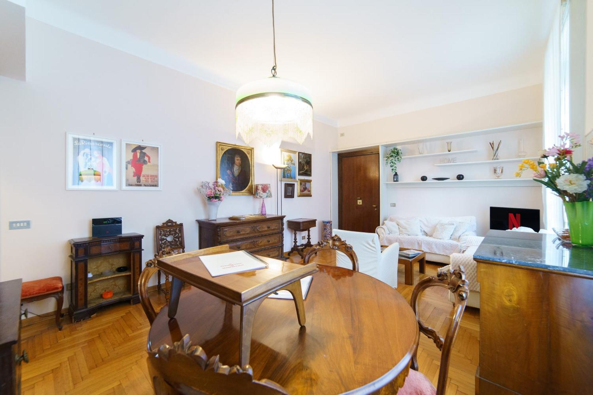 Intrho Vintage Flat *