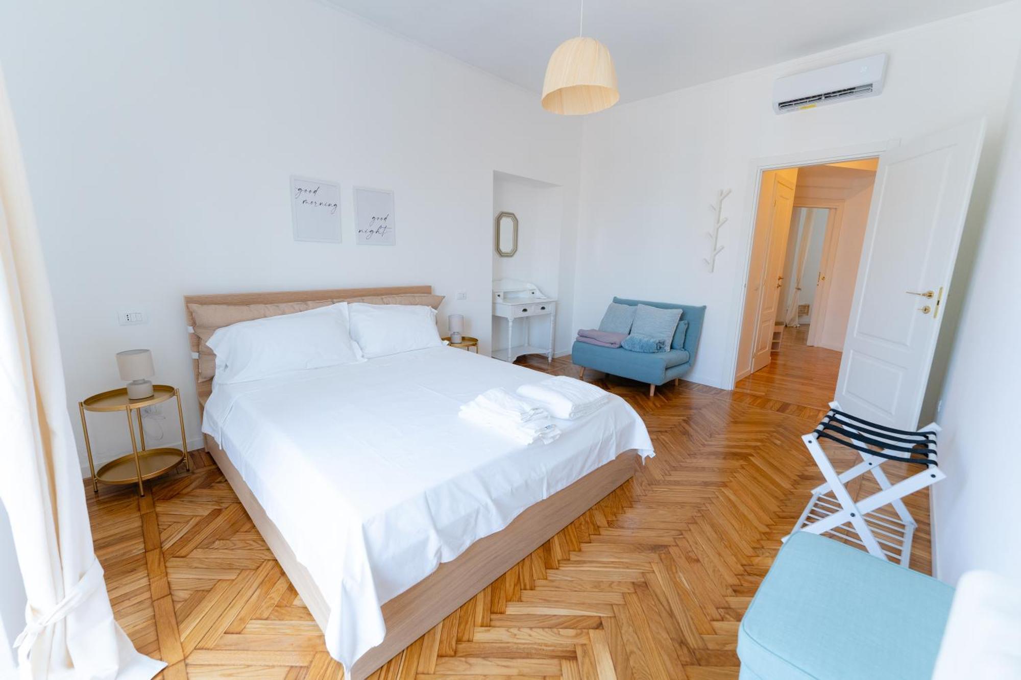 Apartment Casa Soperga, Corso Buenos Aires, Loreto, *