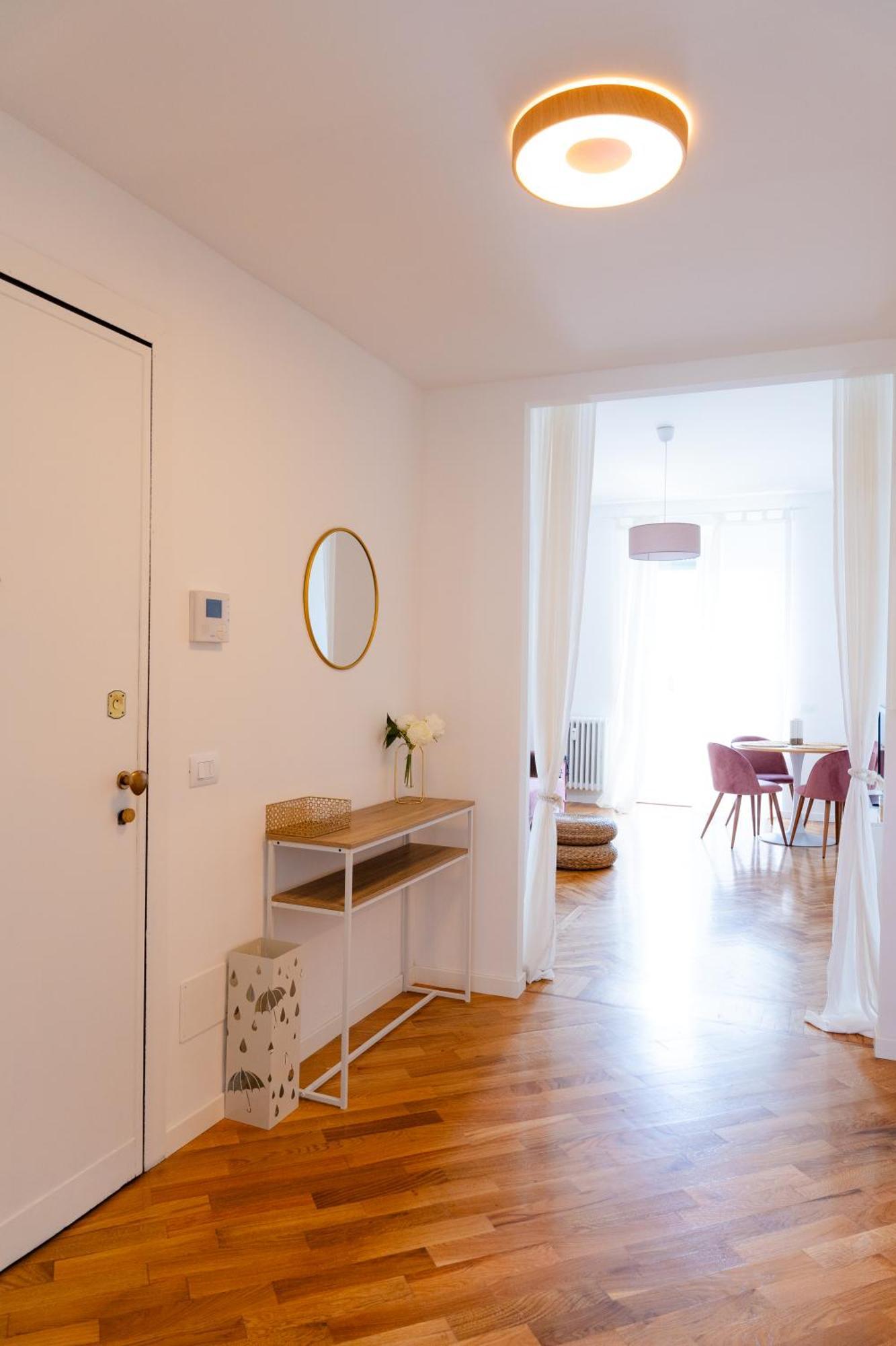 Casa Soperga, Corso Buenos Aires, Loreto, Apartment Milan