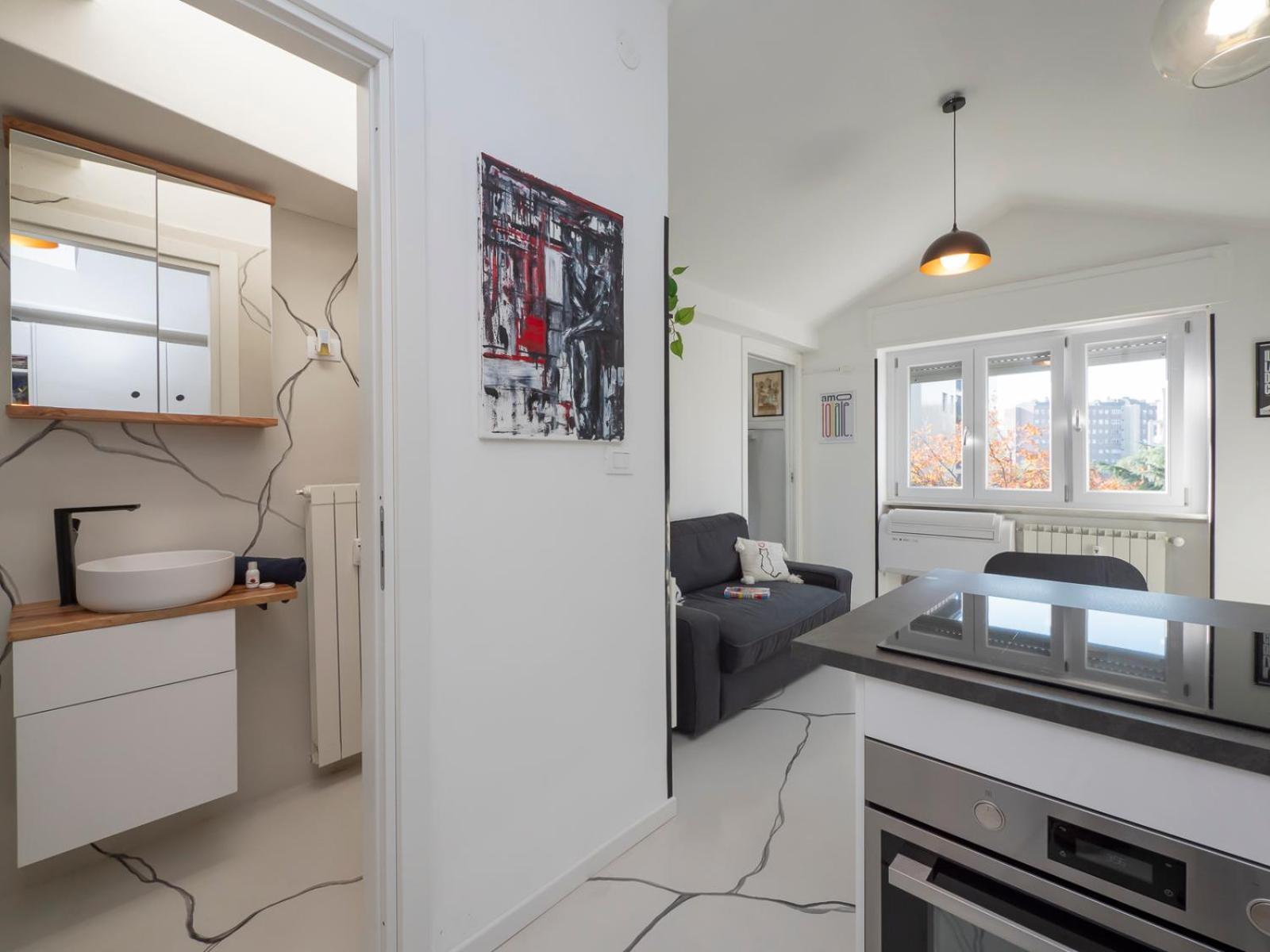 San Siro Sky View Apartment *