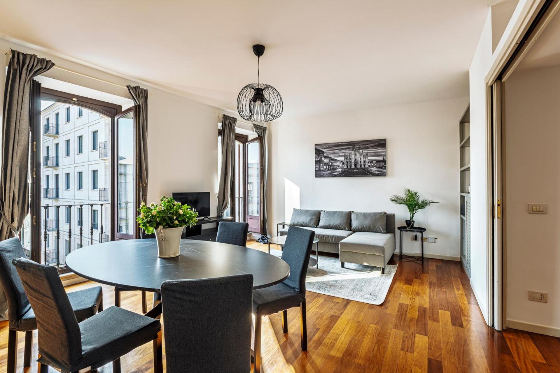 Apartment Elegant 2 Bedrooms Near Duomo Milan