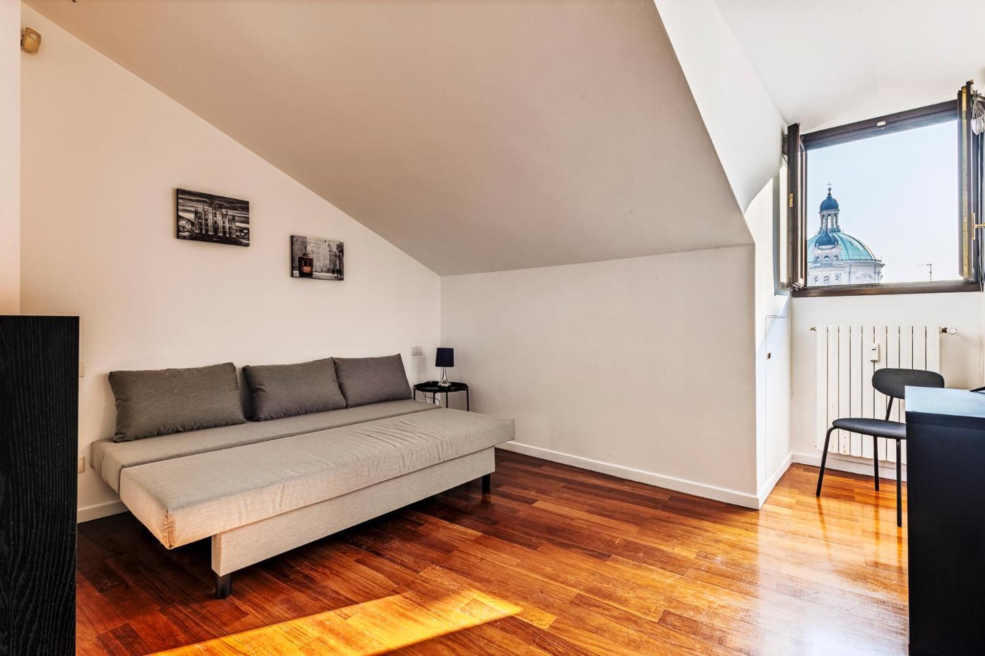 Elegant 2 Bedrooms Near Duomo Apartment Milan