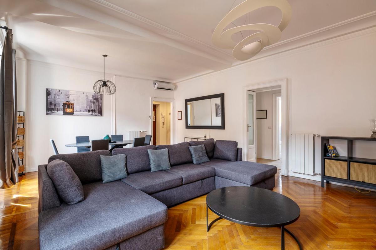 Exclusive 3 Bedrooms In Brera Apartment Milan