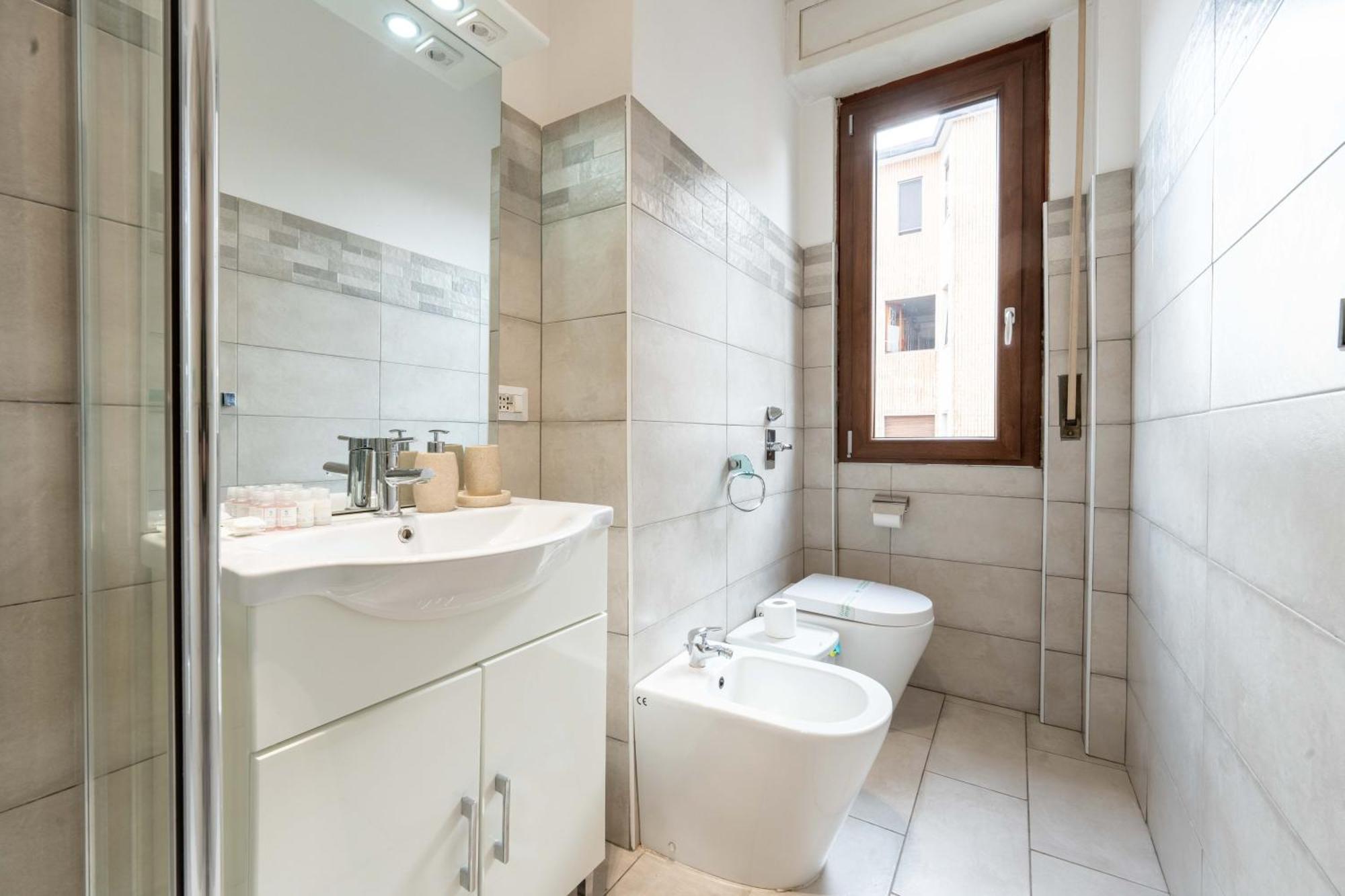 12 Centro Parking Free * Milan