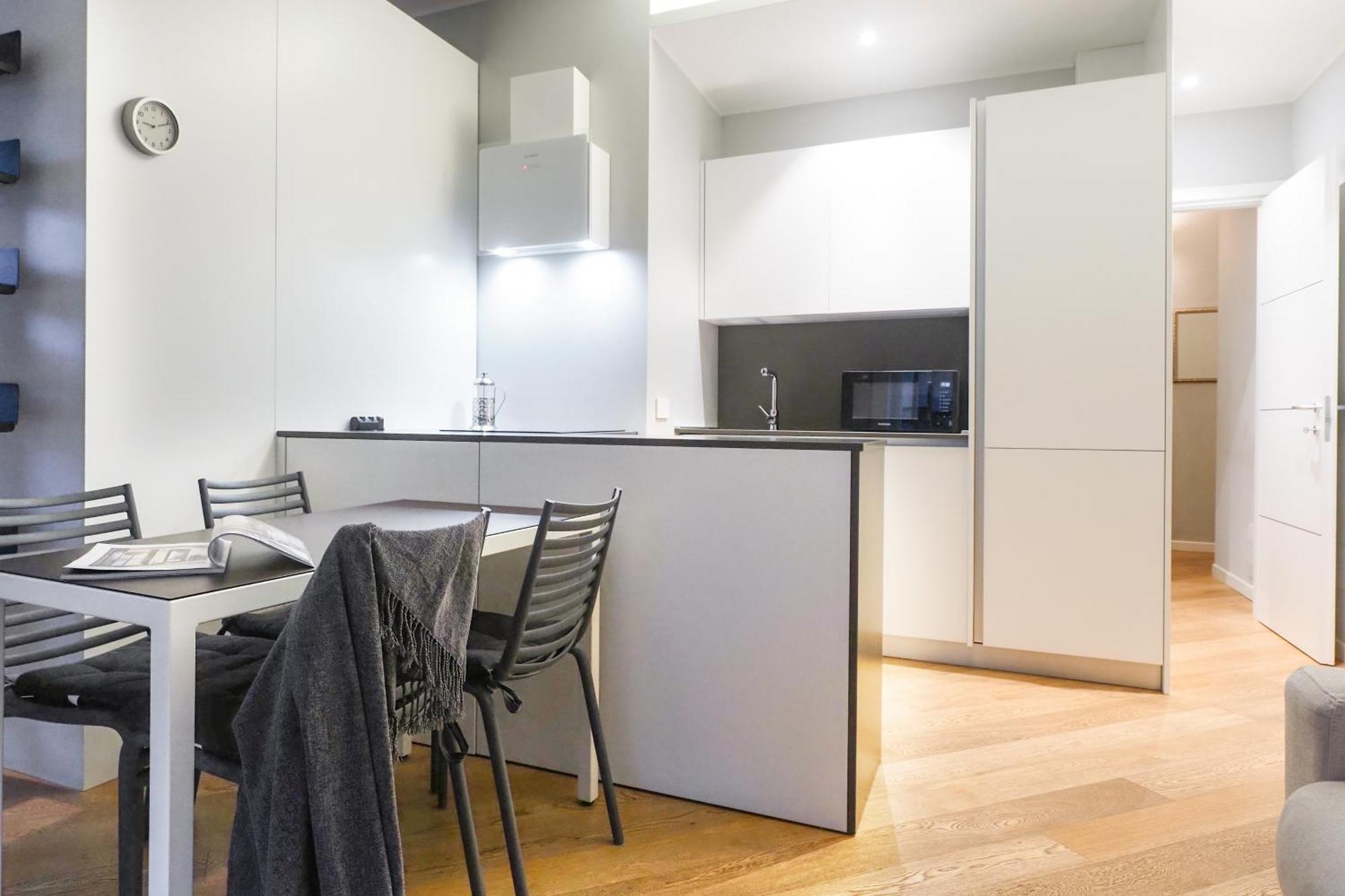 Contempora - Visconti Di Modrone Apartment *