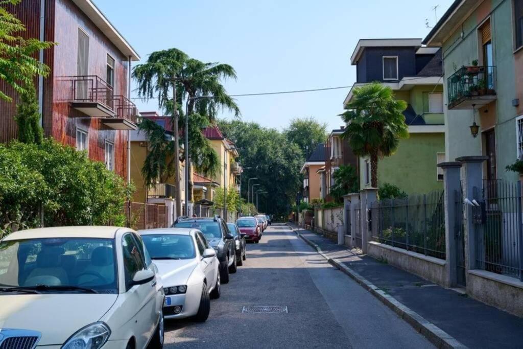 Spacious And Bright Close To Fiera And San Siro Apartment *