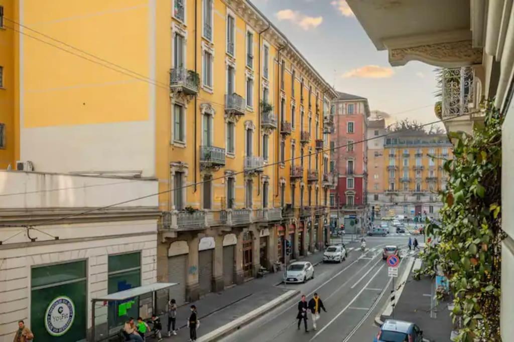 A Few Steps From The Duomo I Design I Free Wifi Apartment Milan