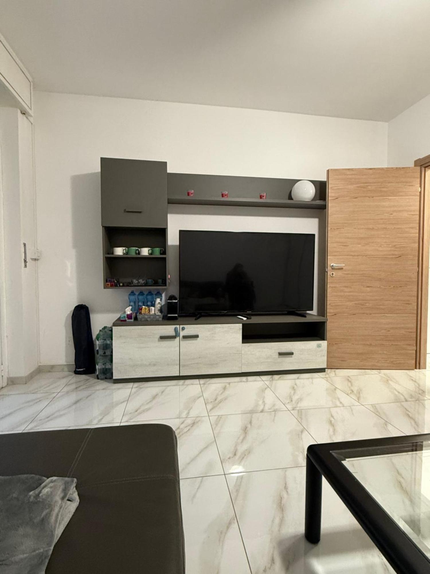 Apartment Spacious 3br Flat Bignami Milan