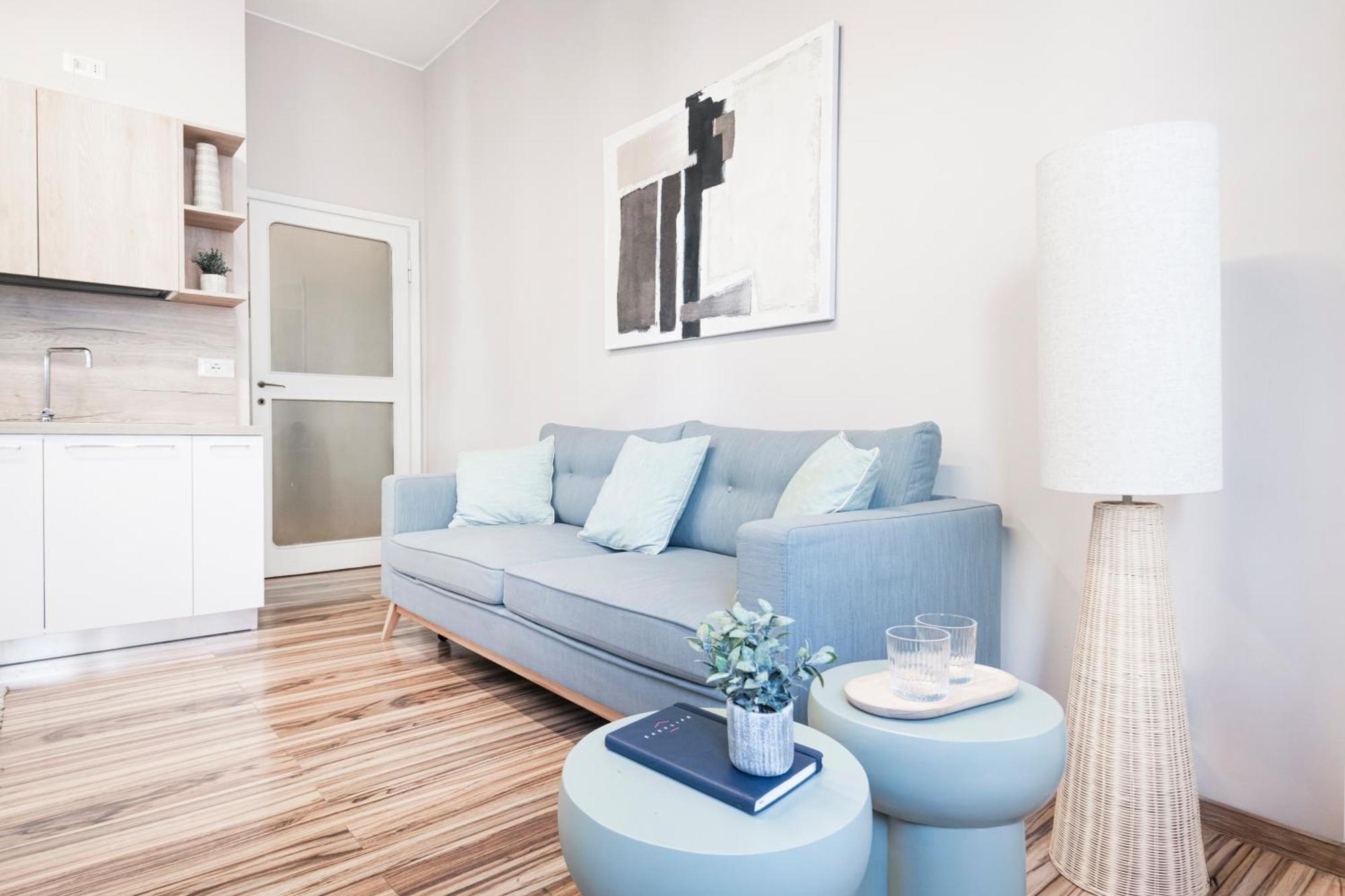 Apartment Easylife - Elegant 3 Mins From Duomo Milan