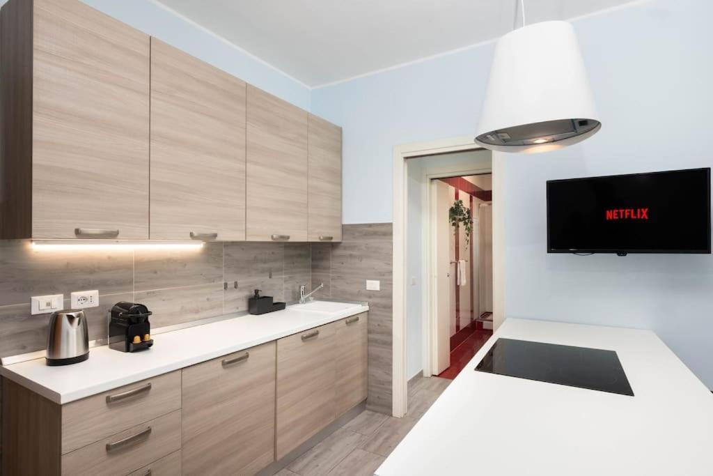 Casa Azzurra -central Station-free Luggage Storage Apartment *