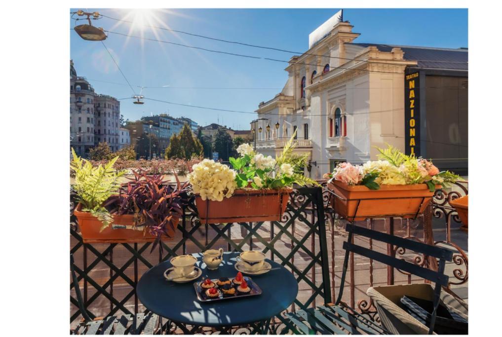 Life - Duomo With Terrace Apartment *