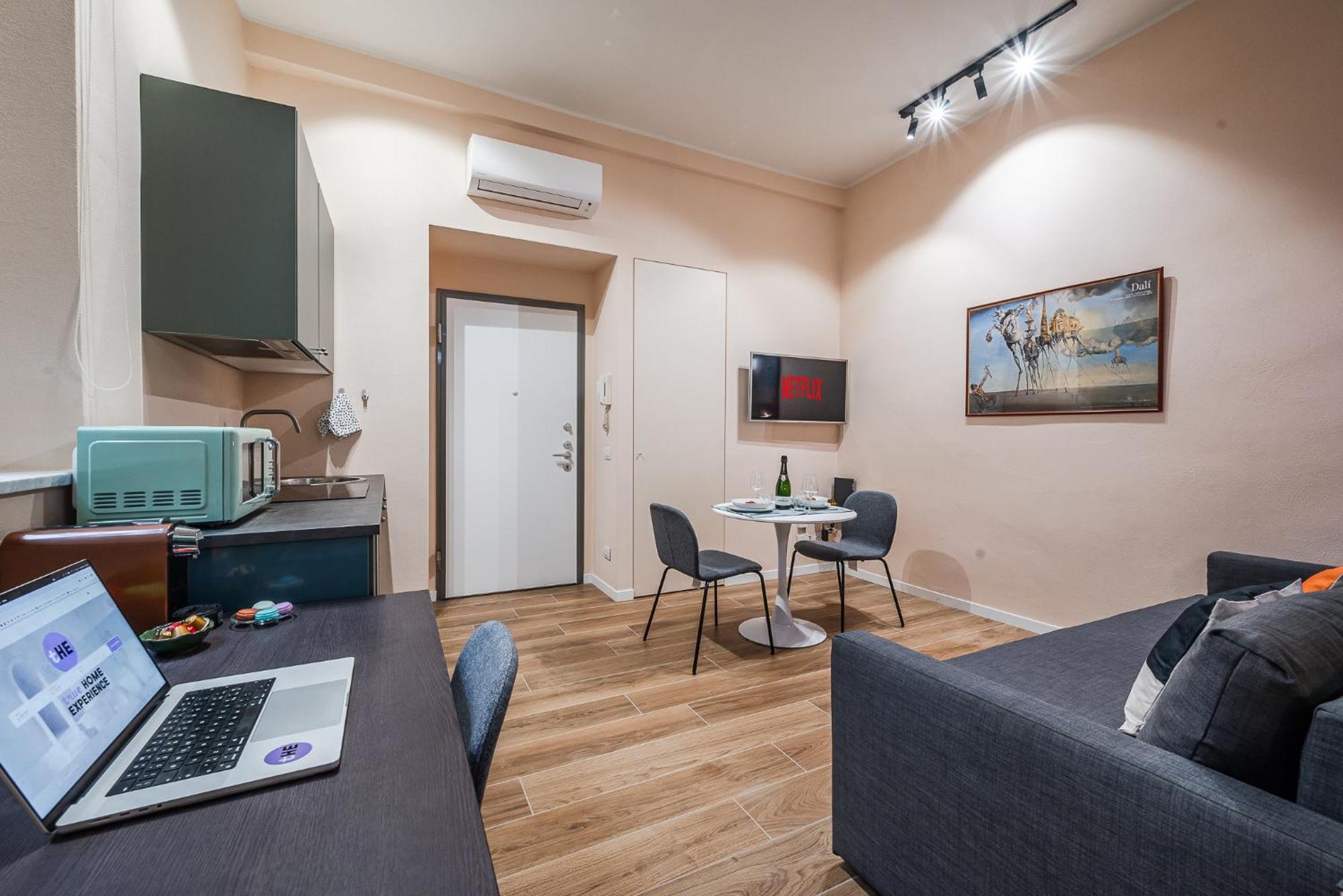 The Colors - Duomo Area Apartment *