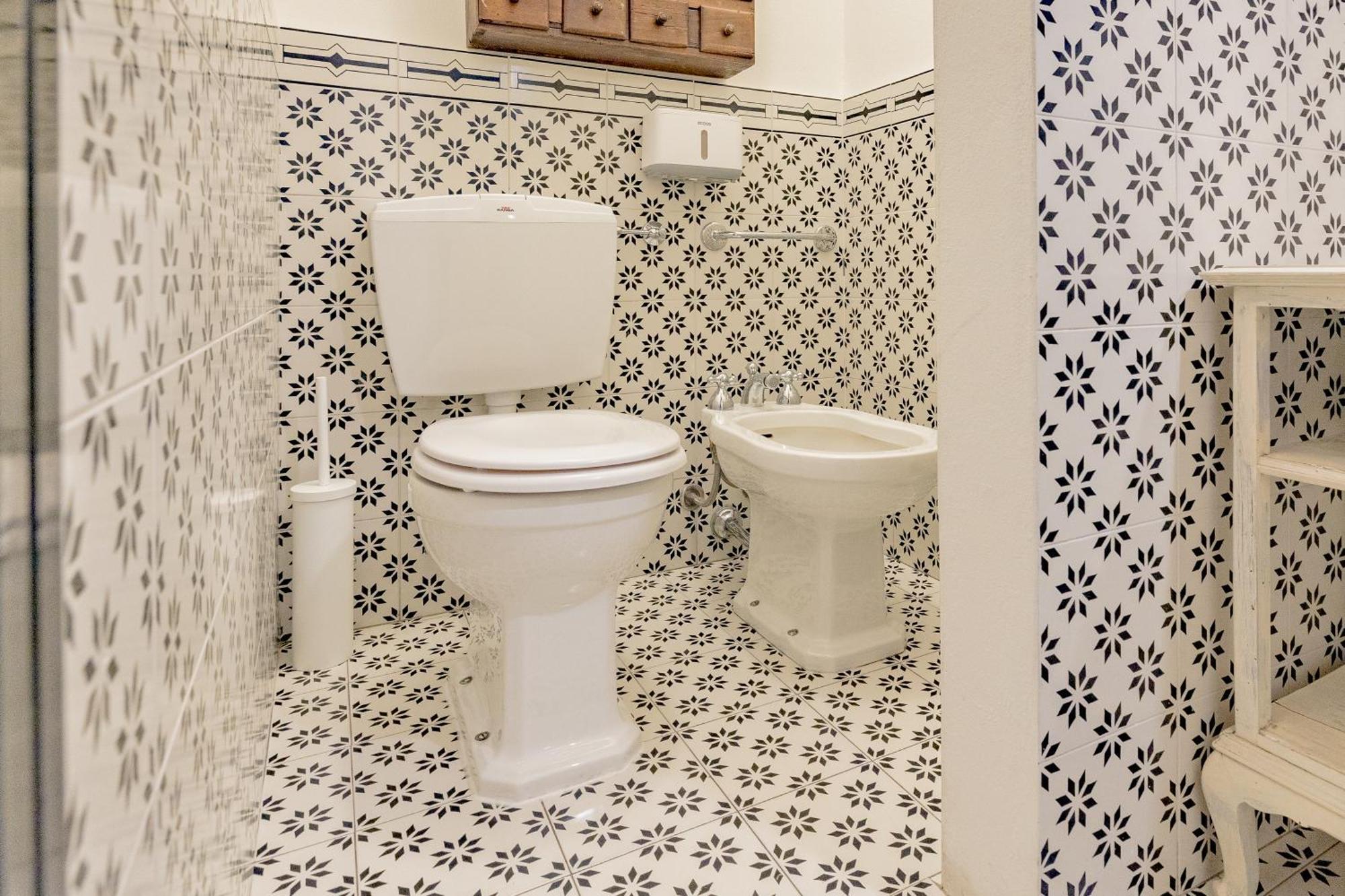 Luxury Naviglio House - 10 Min Cathedral Apartment Milan