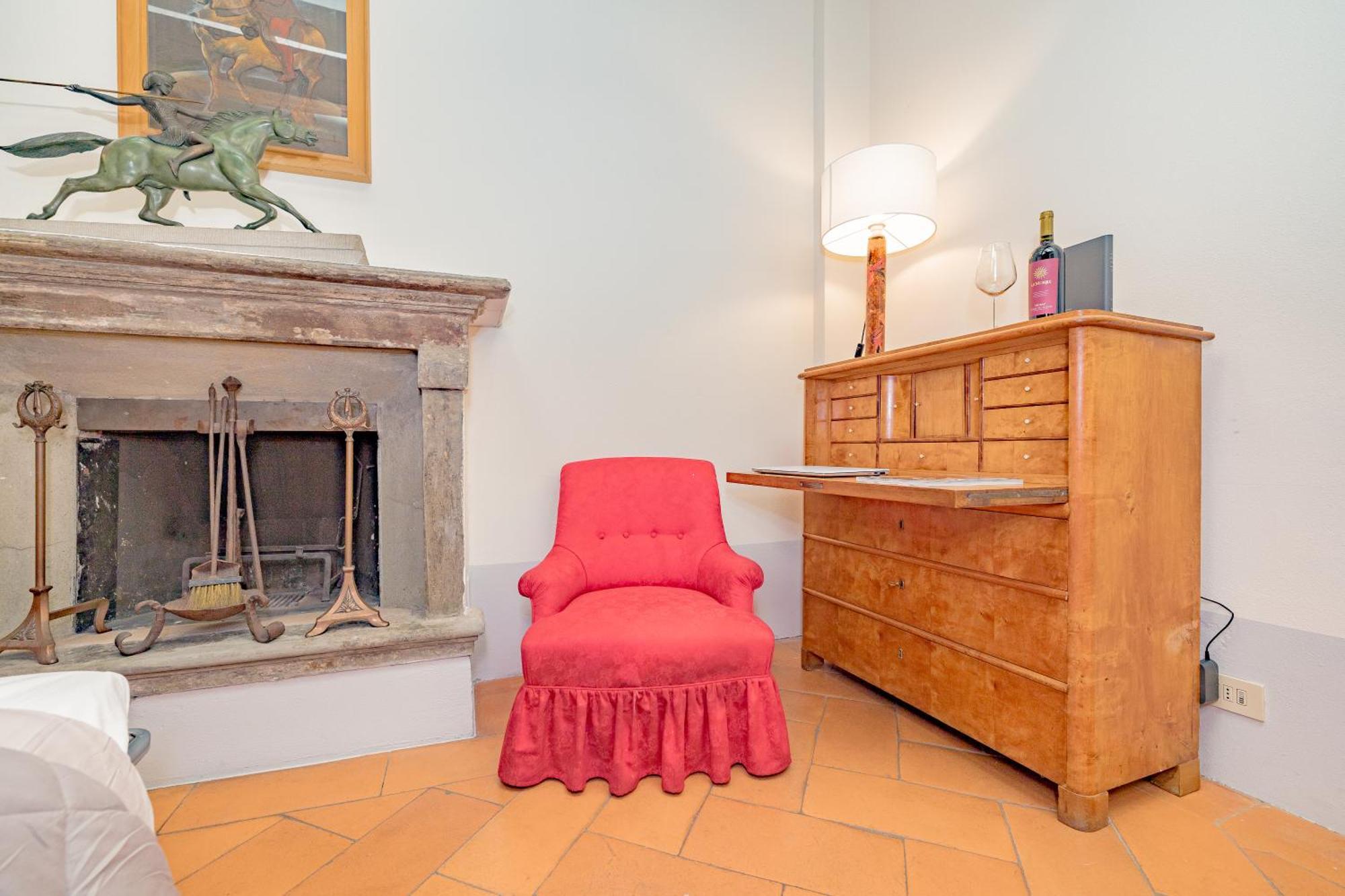 Luxury Naviglio House - 10 Min Cathedral Apartment
