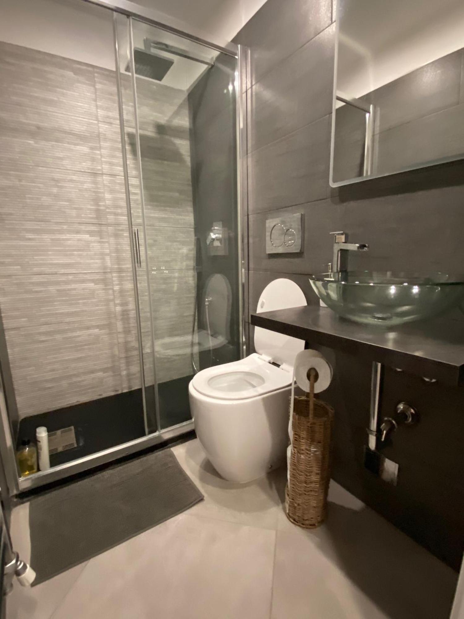 Elegant Appartament Apartment Milan