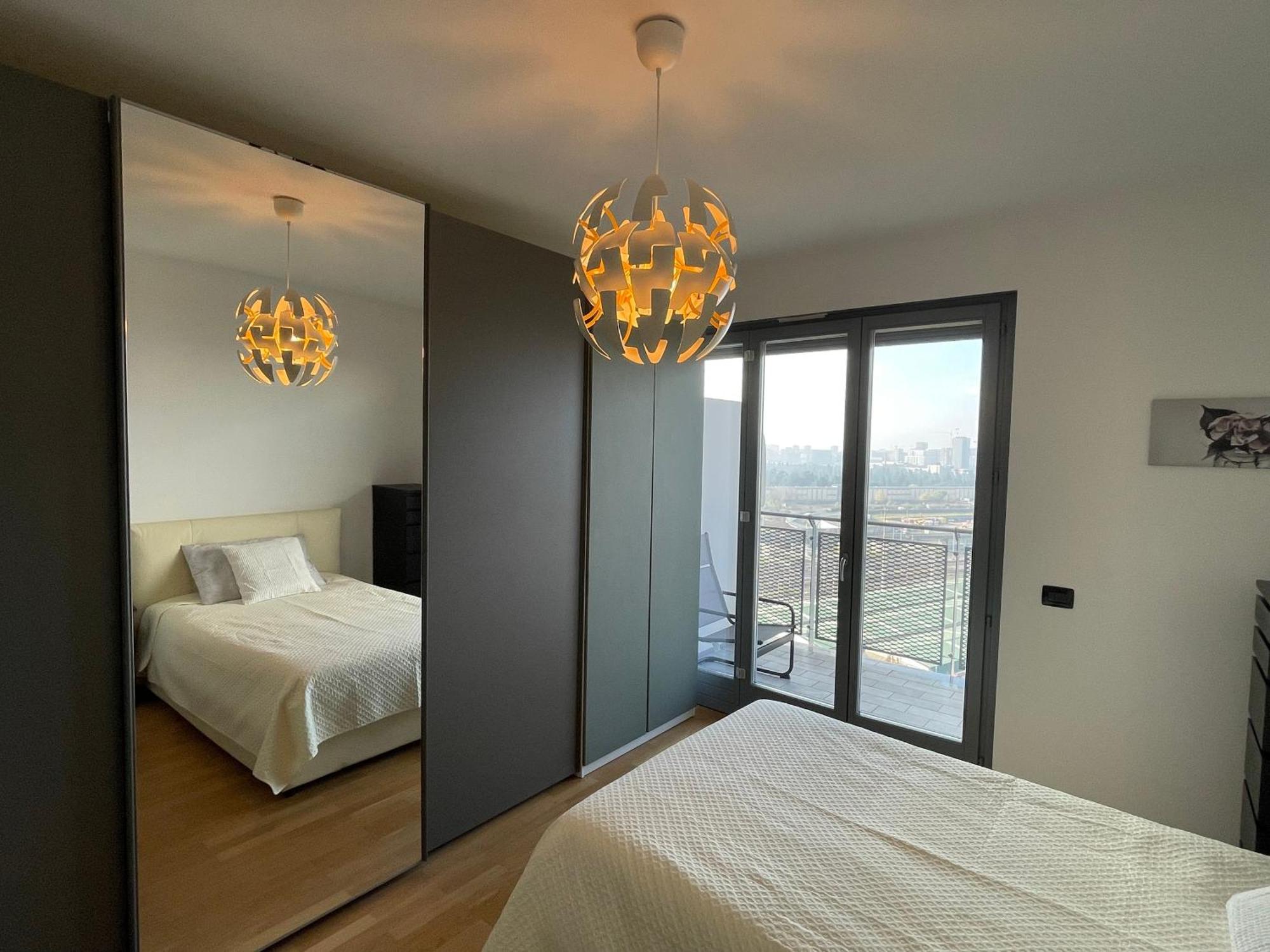 Sky Building Stephenson Apartment Milan