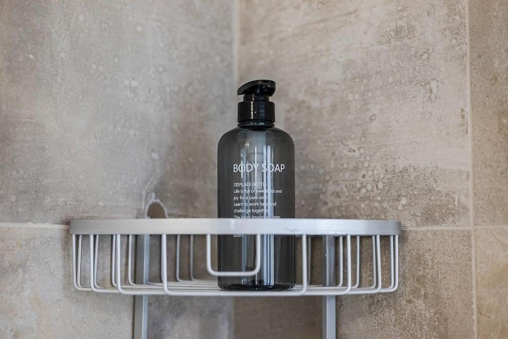 Duomo - Jacuzzi E Terrazzo - Cinema - Free Parking - Gym Milan