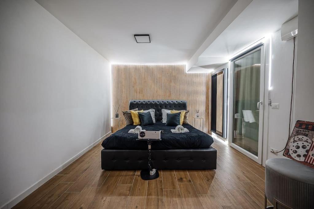 Duomo - Jacuzzi E Terrazzo - Cinema - Free Parking - Gym