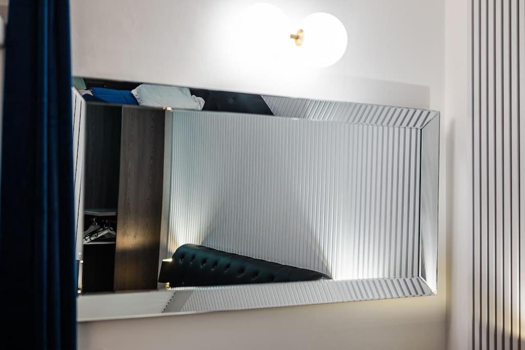 Duomo - Jacuzzi E Terrazzo - Cinema - Free Parking - Gym Milan
