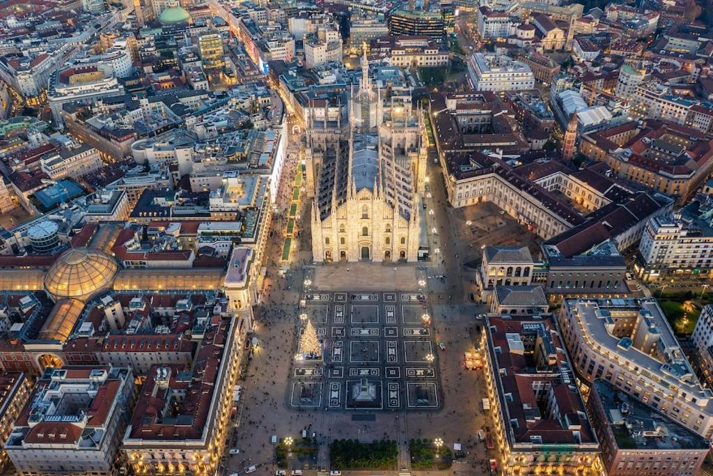 Villa Duomo - Jacuzzi E Terrazzo - Cinema - Free Parking - Gym Milan
