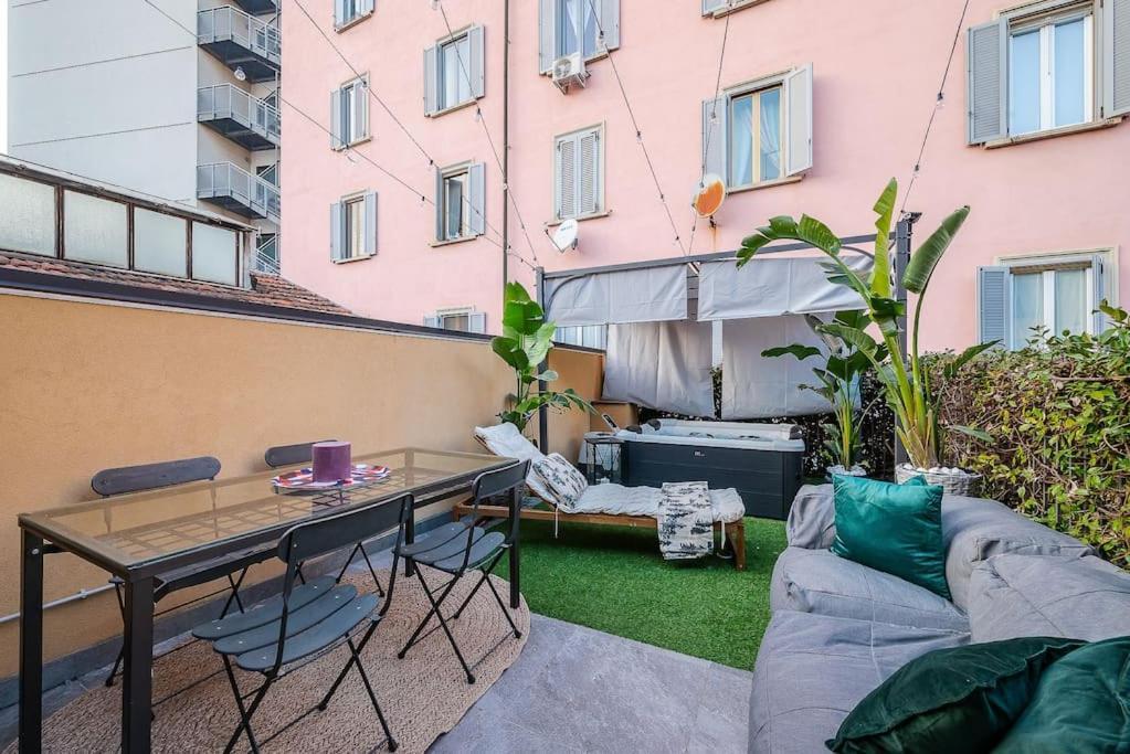 Duomo - Jacuzzi E Terrazzo - Cinema - Free Parking - Gym