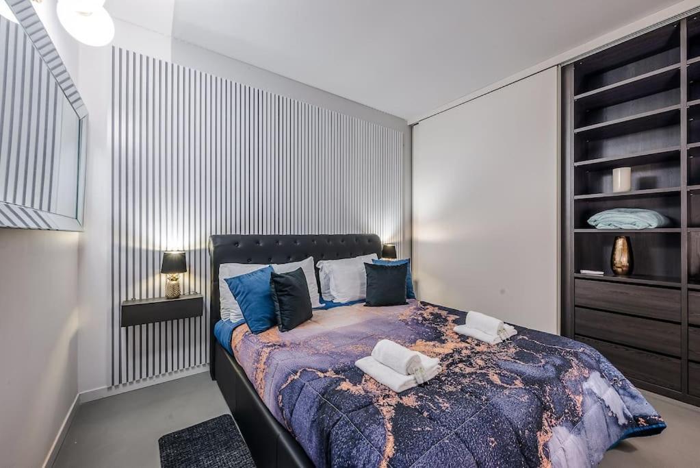 Duomo - Jacuzzi E Terrazzo - Cinema - Free Parking - Gym Villa