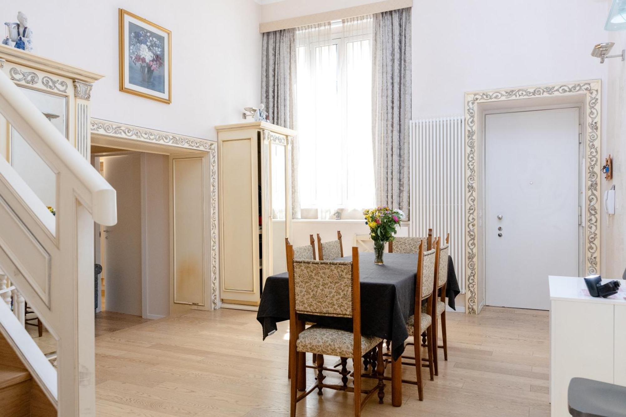 5 Da Letto Apartment *