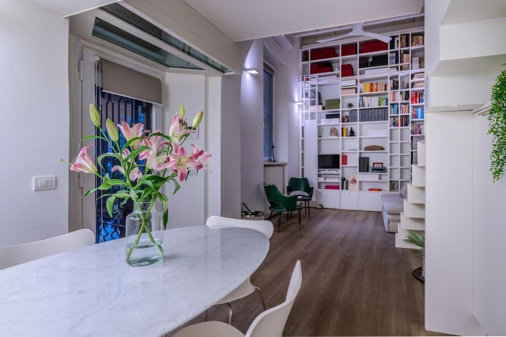 Duomo 8 Min Walk - Sauna Privata, Design & Wi-fi Apartment *