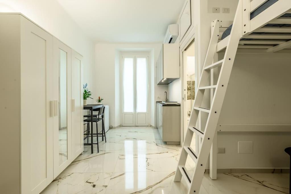St Laurent Apartment