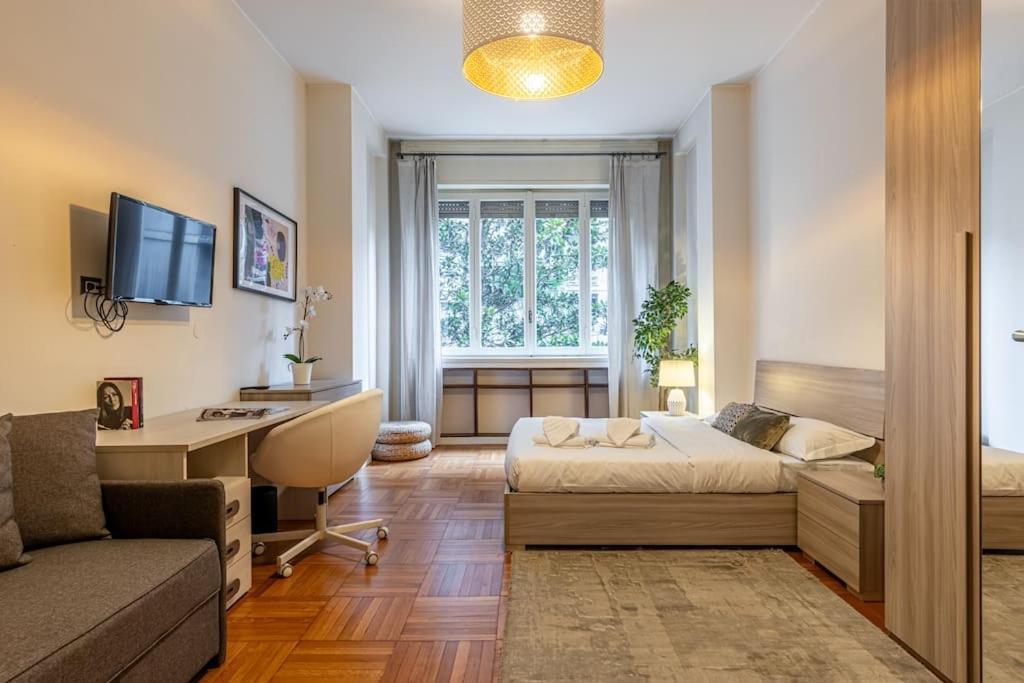 4 Bedrooms, 10 Guests, 250sqm, Terrace, 5mn Duomo Apartment Milan